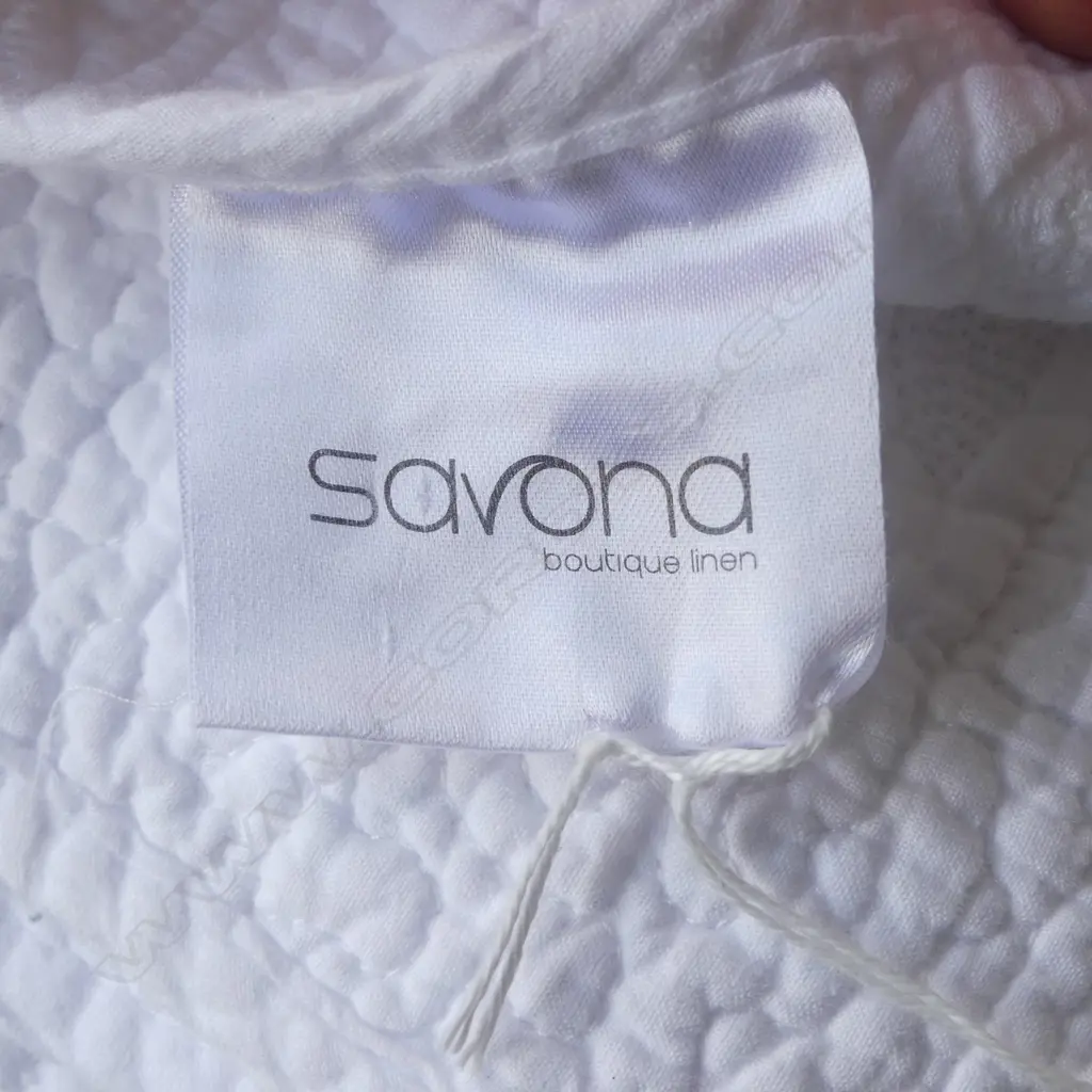 SAVONNA KING OR SUPERKING  WHITE FLORAL EMBOSSED BEDSPREAD,SOME SMALL MARKS, 2800 X 2700MM Image 1++