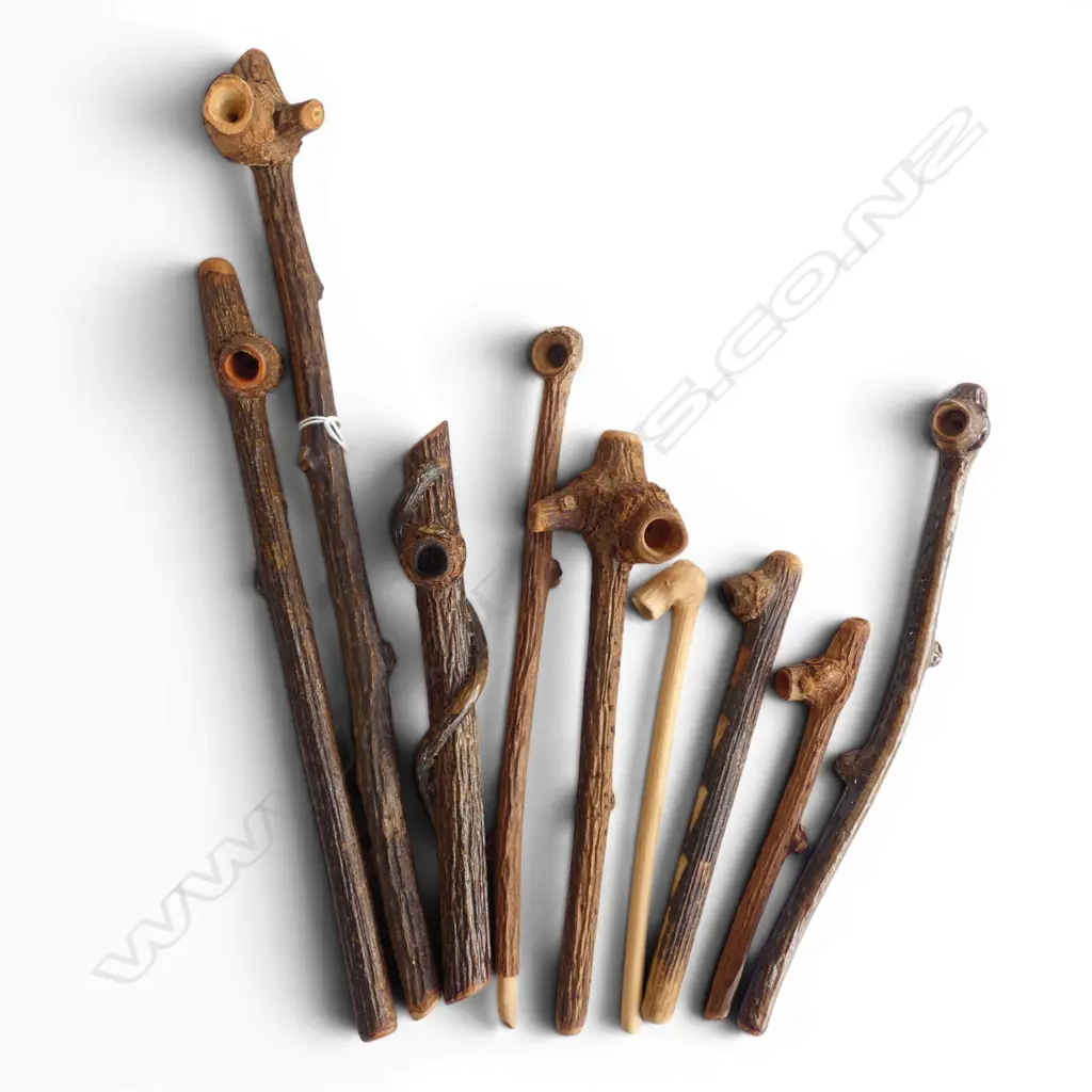 NINE ASST WOODEN TOBACCO PIPES Image 1++