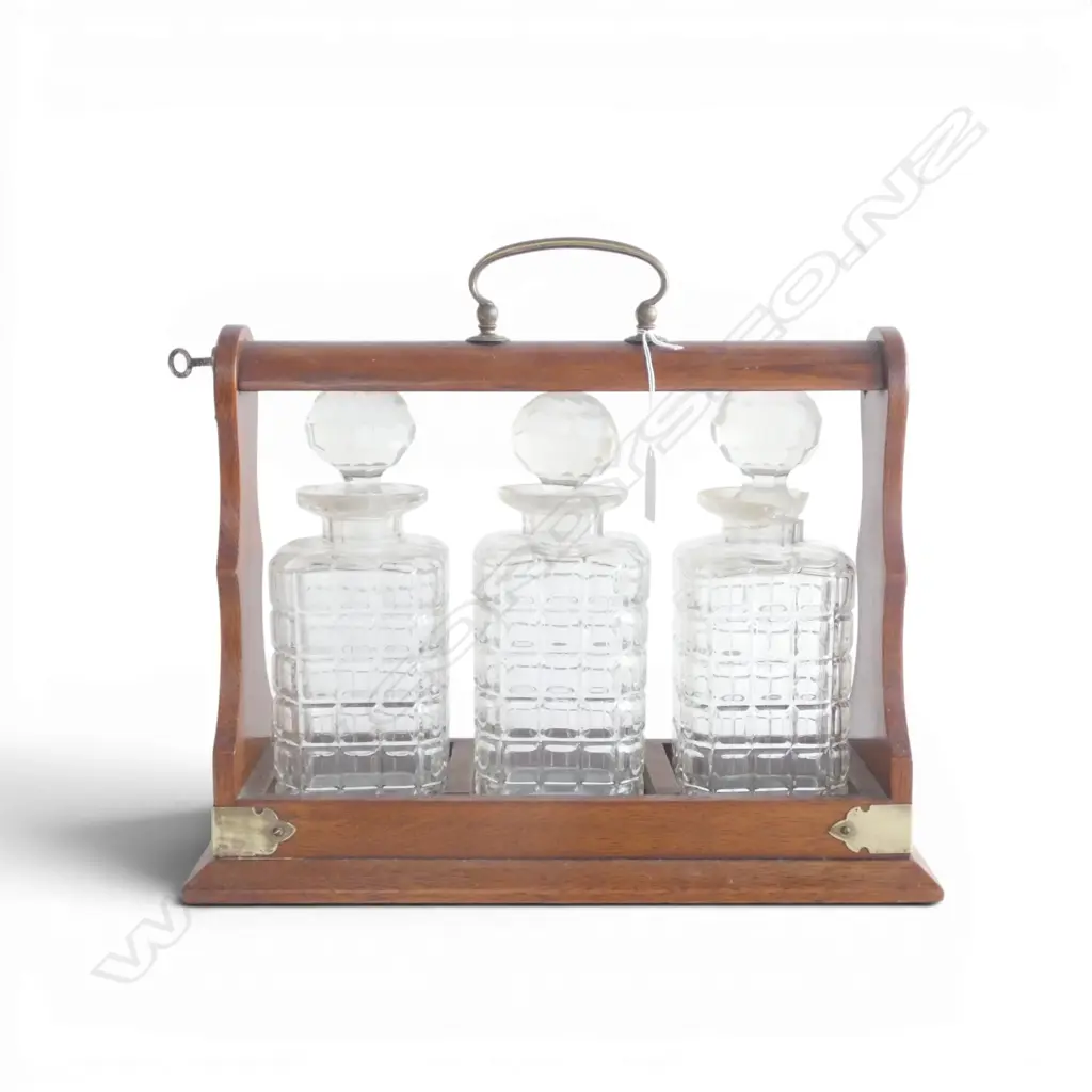 TANTALUS w. 3 CRYSTAL BOTTLES (1 AF) W.360mm Image 1++