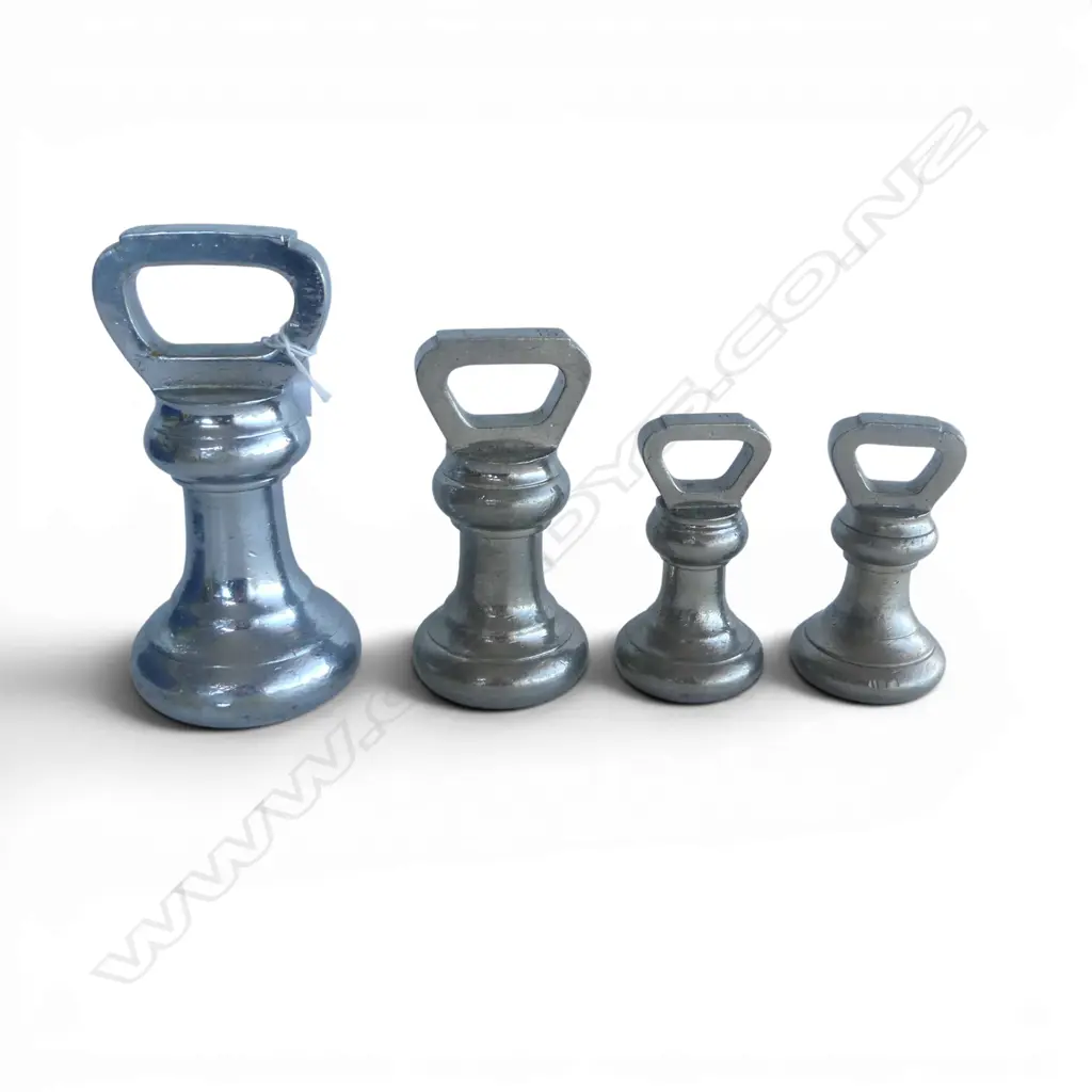 SET 4 OLD CHROMED BRASS GROCER'S DUMBELL WEIGHTS. 7lb. 4lb. 2 x 2lb. Image 1++
