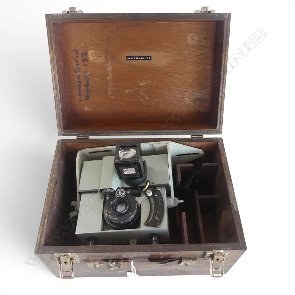 AUTOMATIC DIAL RECORDING CAMERA BY D. SHACKMAN & SONS IN MAHOGANY CASE W.340mm Image 1++