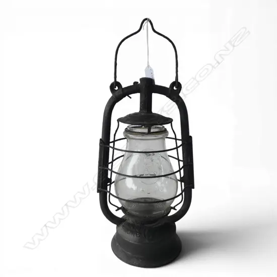 VINTAGE GERMAN 'FROWO' KEROSENE LANTERN H.330mm