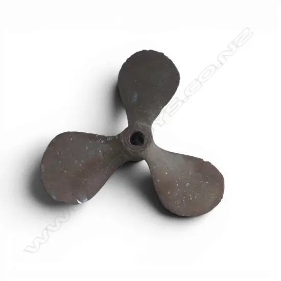 OLD BRASS PROPELLOR 235mm dia