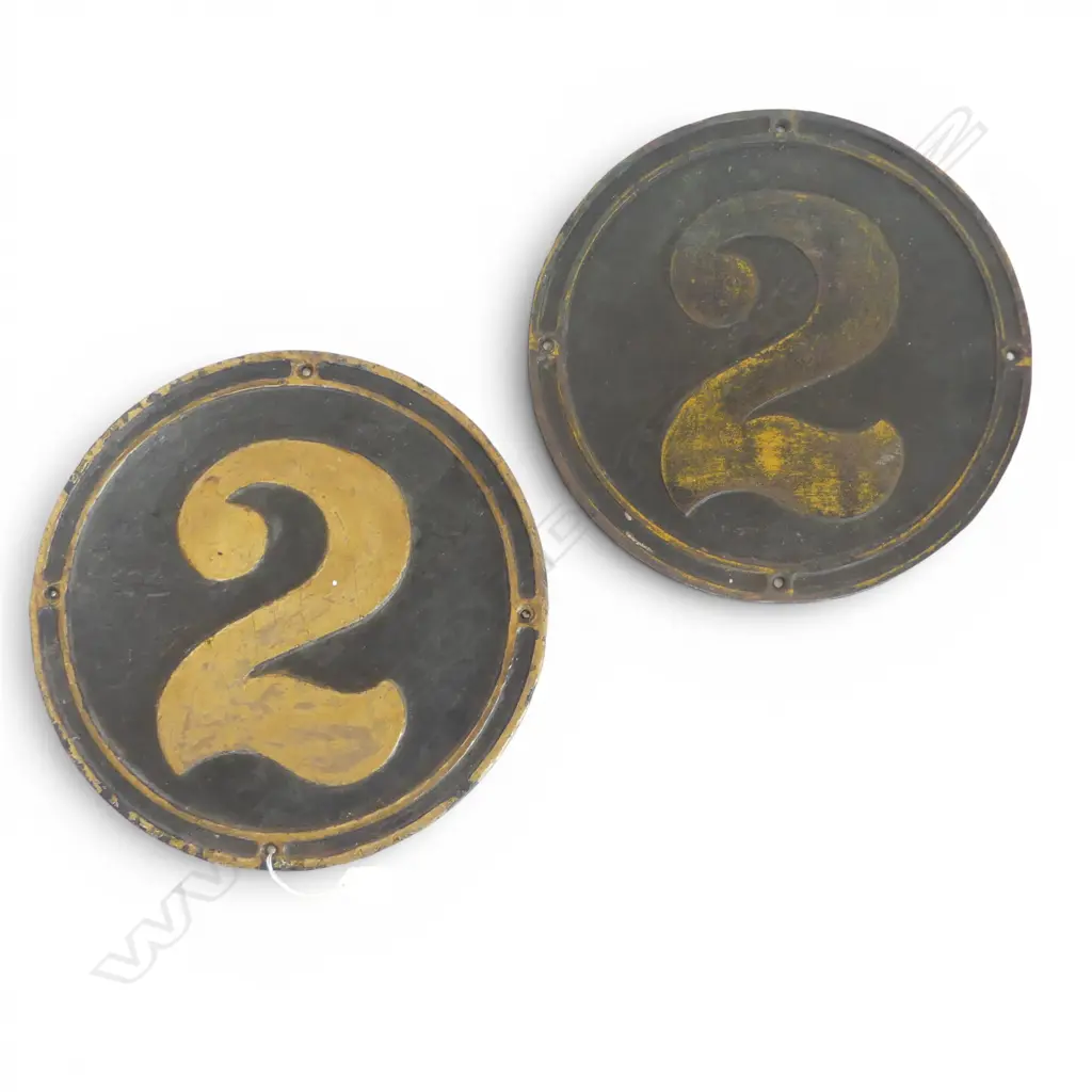 PR VINTAGE CAST IRON RAIL CARRIAGE NUMBER PLAQUES 370mm dia Image 1++