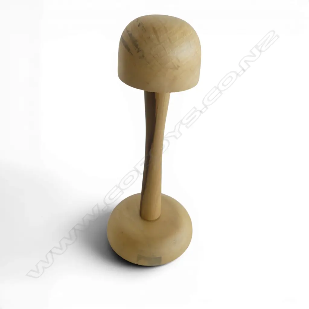 WOODEN HAT BLOCK, H.380mm Image 1++