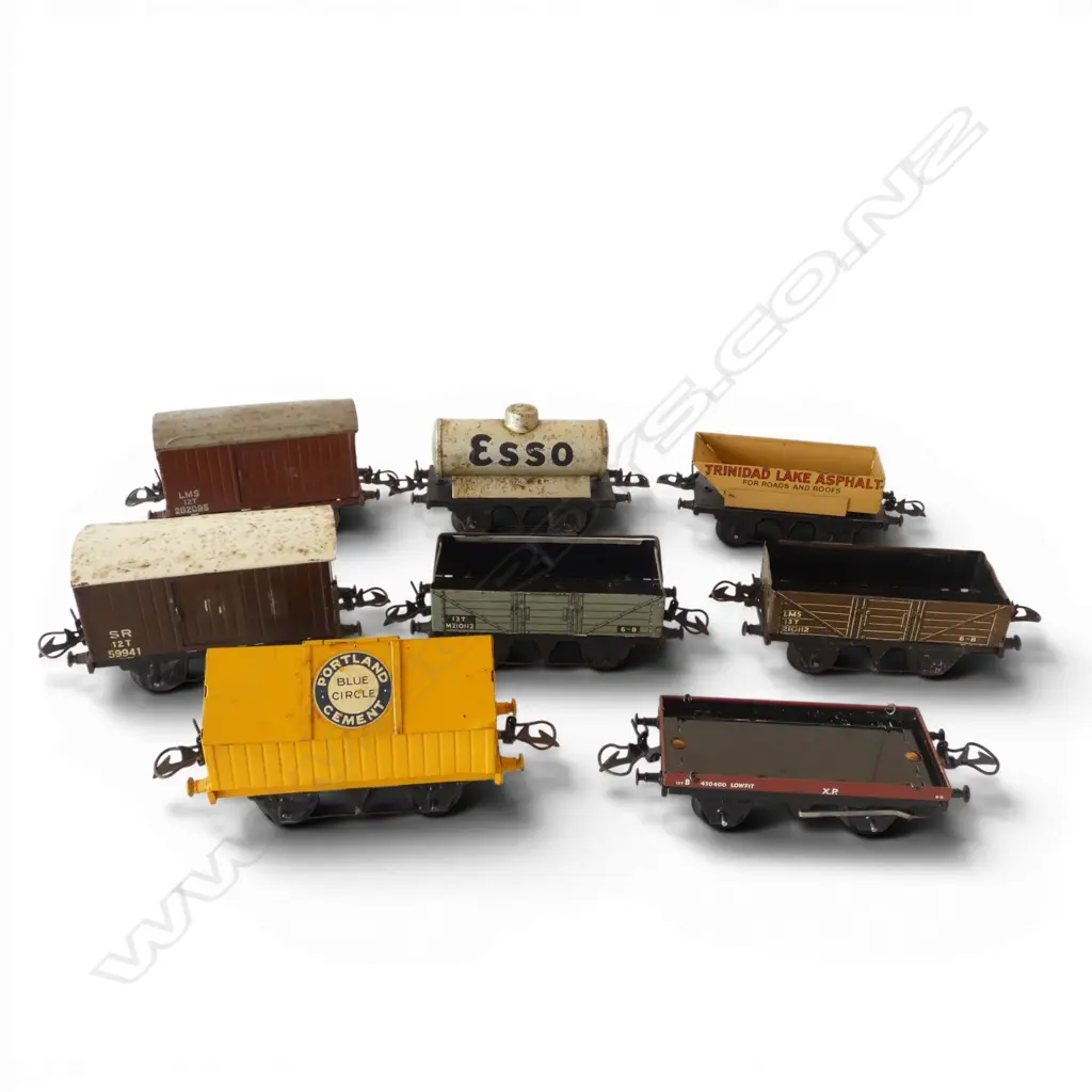 8 VINTAGE HORNBY '0' GAUGE UNBOXED RAILWAY WAGONS Image 1++