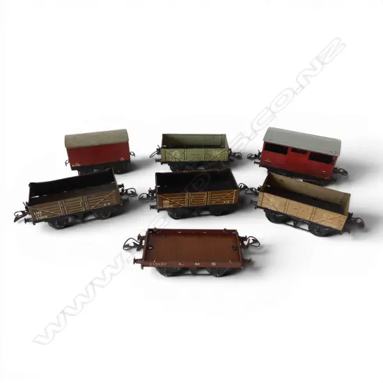 7 VINTAGE HORNBY '0' GAUGE UNBOXED RAILWAY WAGONS