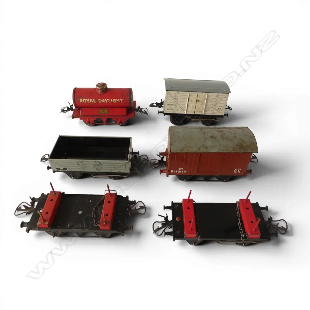 6 VINTAGE HORNBY '0' GAUGE UNBOXED RAILWAY WAGONS Image 1++