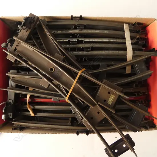 ASST. VINTAGE HORNBY '0' GAUGE RAILWAY TRACK, CURVED TRACK L.350mm, LEFT HAND & RT HAND POINTS