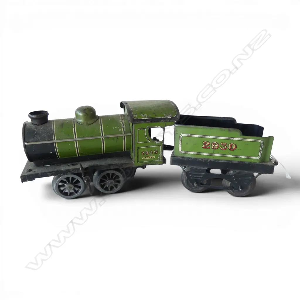VINTAGE HORNBY MODEL RAILWAY LOCOMOTIVE 2930 + TENDER Image 1++