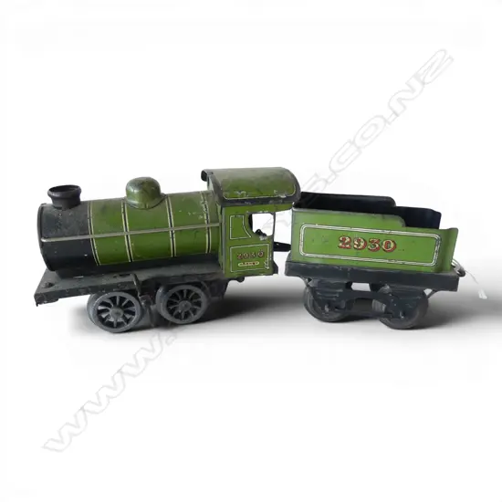 VINTAGE HORNBY MODEL RAILWAY LOCOMOTIVE 2930 + TENDER
