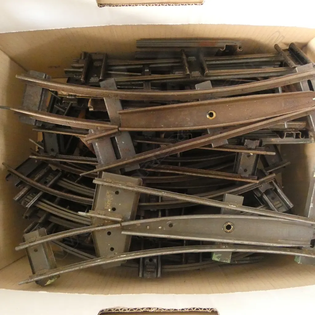 ASST. VINTAGE HORNBY '0' GAUGE RAILWAY TRACK, CURVED TRACK L.350mm, SHORT STRAIGHT, L.250mm, LEFT HAND & RT HAND POINTS Image 1++