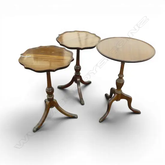 3 MAHOGANY WINE TABLES (PR + 1) H.560mm