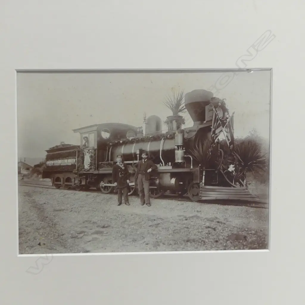 FOLDER OF DRAWINGS, (ARTIST UNKNOWN), MOUNTED 19TH C. PHOTOS & VINTAGE HYPNOTIST POSTER Image 1++
