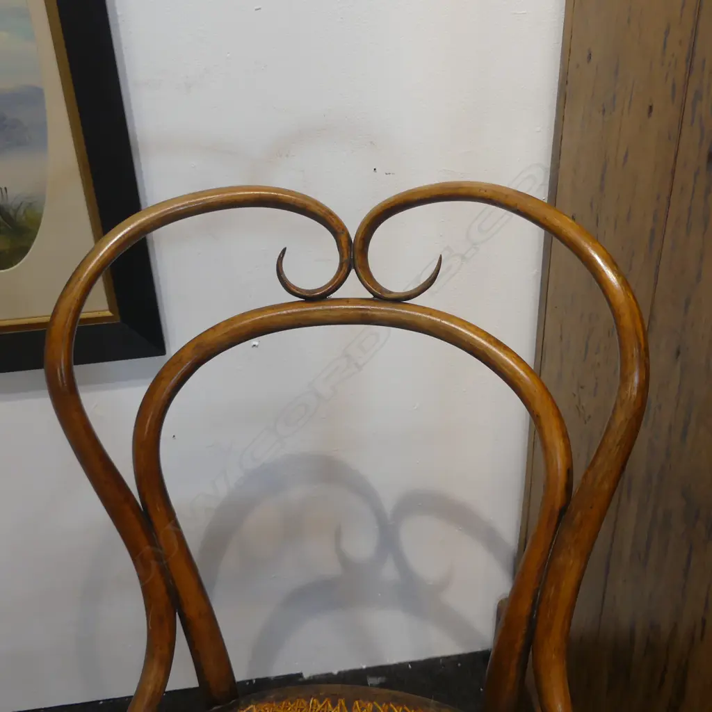 2 BENTWOOD CHAIRS Image 1++
