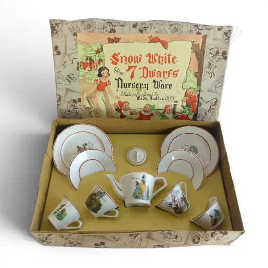 VINTAGE ORIGINAL BOX DISNEY SNOW WHITE CHILDRENS TEASET L380MM