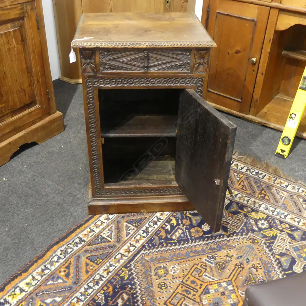 ANTIQUE CARVED OAK CABINET 475x390x740mm Image 1++