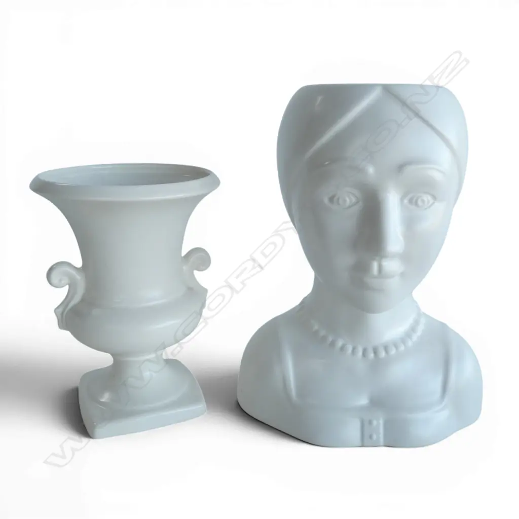 GEORGE & CO WHITE CHINA FIGURE VASE H240MM & C/LYNN WHITE CHINA URN VASE H180MM Image 1++