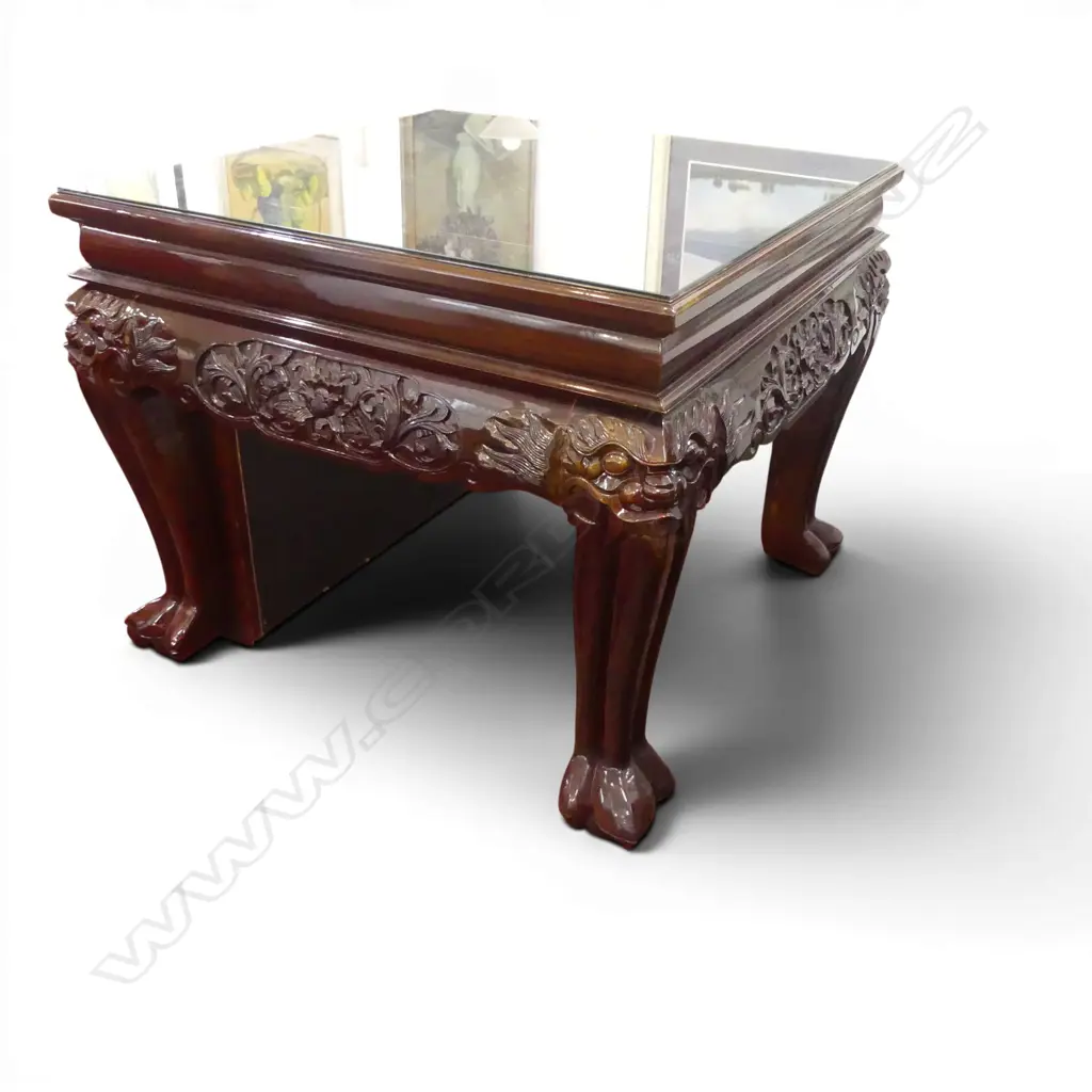 LARGE SQUARE CHINESE CARVE SQUARE CENTER TABLE dark red brown lacquer finish w. gold frieze. Glass top 1090x1090x880mm Image 1++