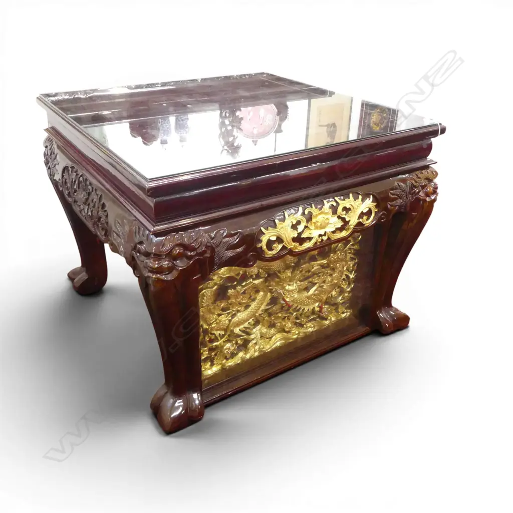 LARGE SQUARE CHINESE CARVE SQUARE CENTER TABLE dark red brown lacquer finish w. gold frieze. Glass top 1090x1090x880mm Image 1++