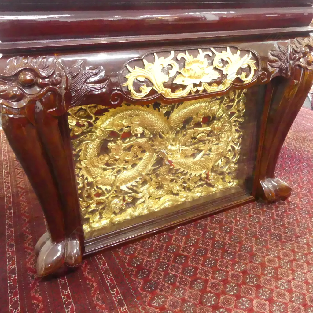 LARGE SQUARE CHINESE CARVE SQUARE CENTER TABLE dark red brown lacquer finish w. gold frieze. Glass top 1090x1090x880mm Image 1++