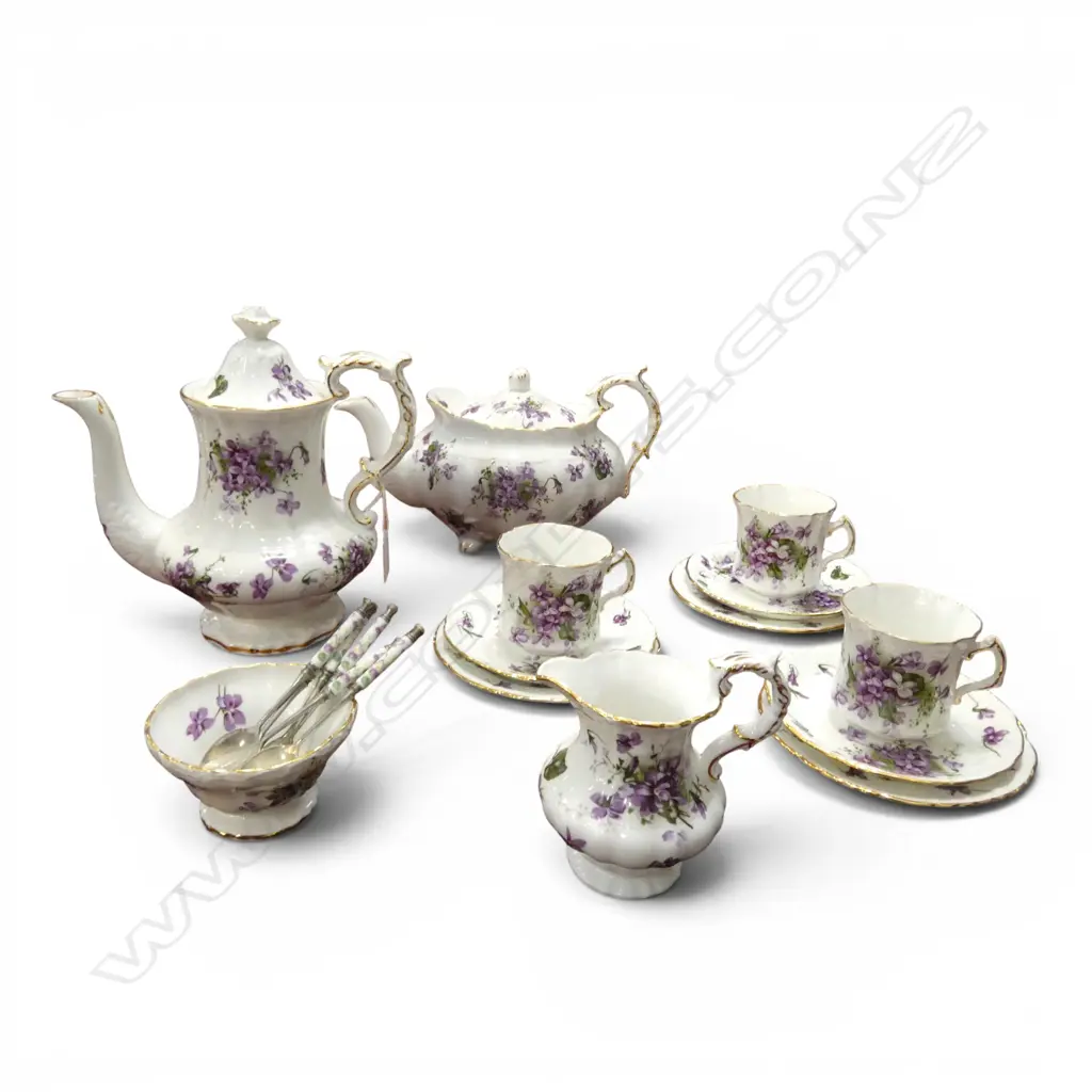HAMMERSLEY 'VICTORIAN VIOLETS' PART TEA/COFFEE SET Image 1++