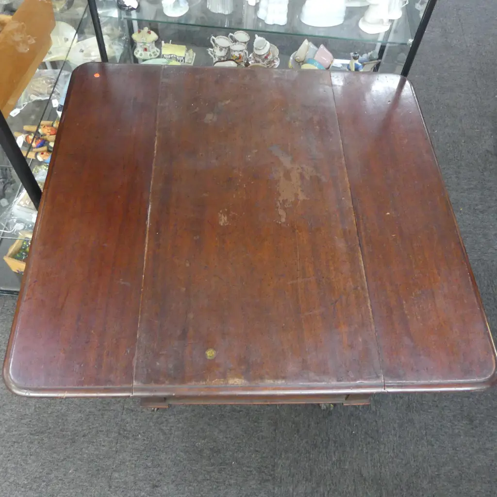 VINTAGE MAHOGANY PEMBROKE TABLE needs some attention 980x530x700mm Image 1++