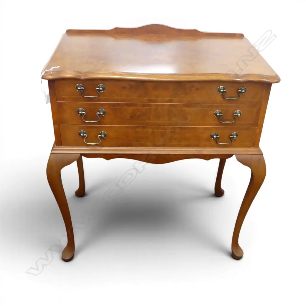 TABLE FORM CUTLERY CANTEEN (w. EP KINGS PATTERN SET IN TOP DRAWER) 740x450x825mm Image 1++