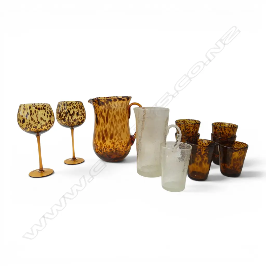 TORTOISE SHELL GLASS JUG, 6 TUMBLERS & 2 STEMMED GLASSES + JUG & GLASS  H.245mm Image 1++