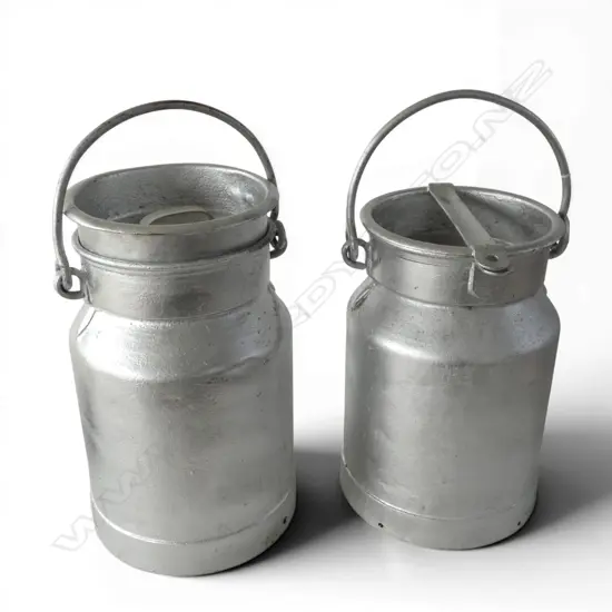 2 MILK CANS H.390mm