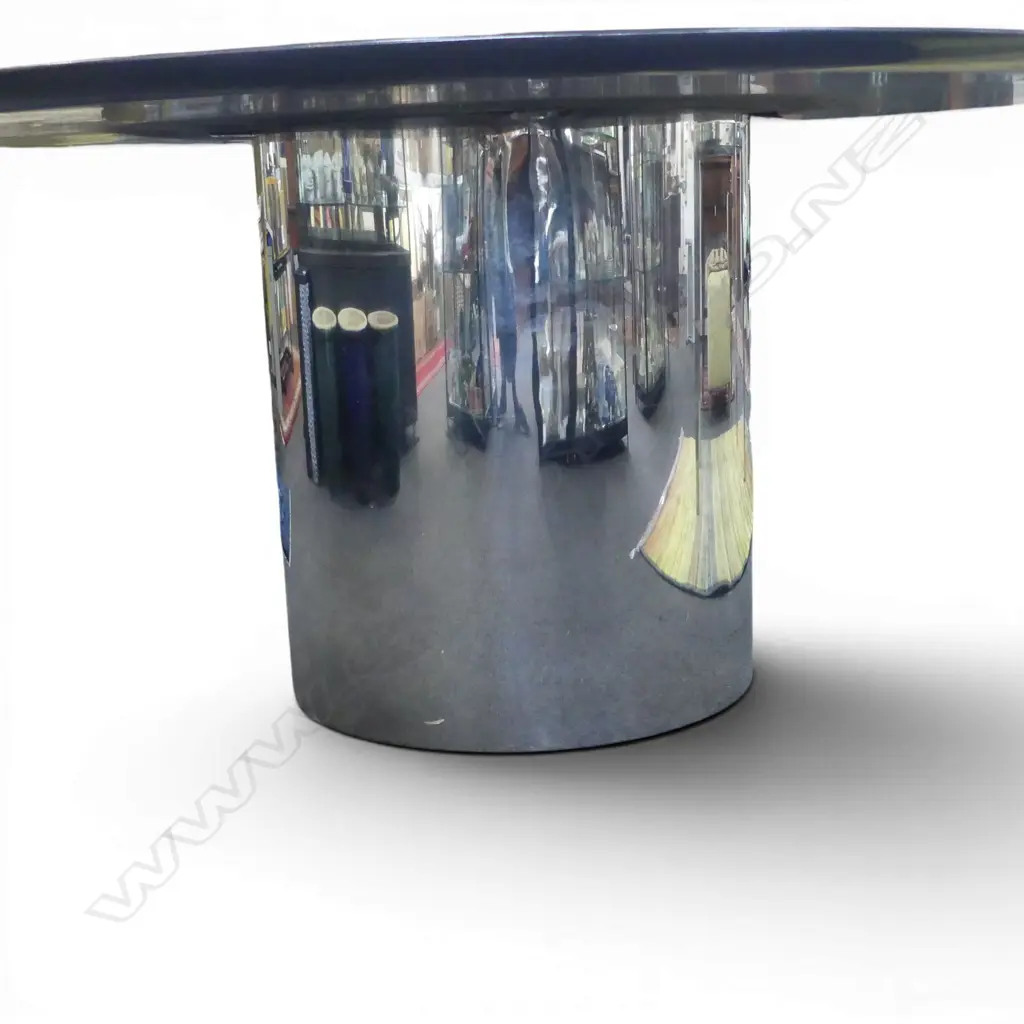 CONTEMPORARY SOUTH AFRICAN BLACK GRANITE DINING TABLE. Dia.1490mm Image 1++