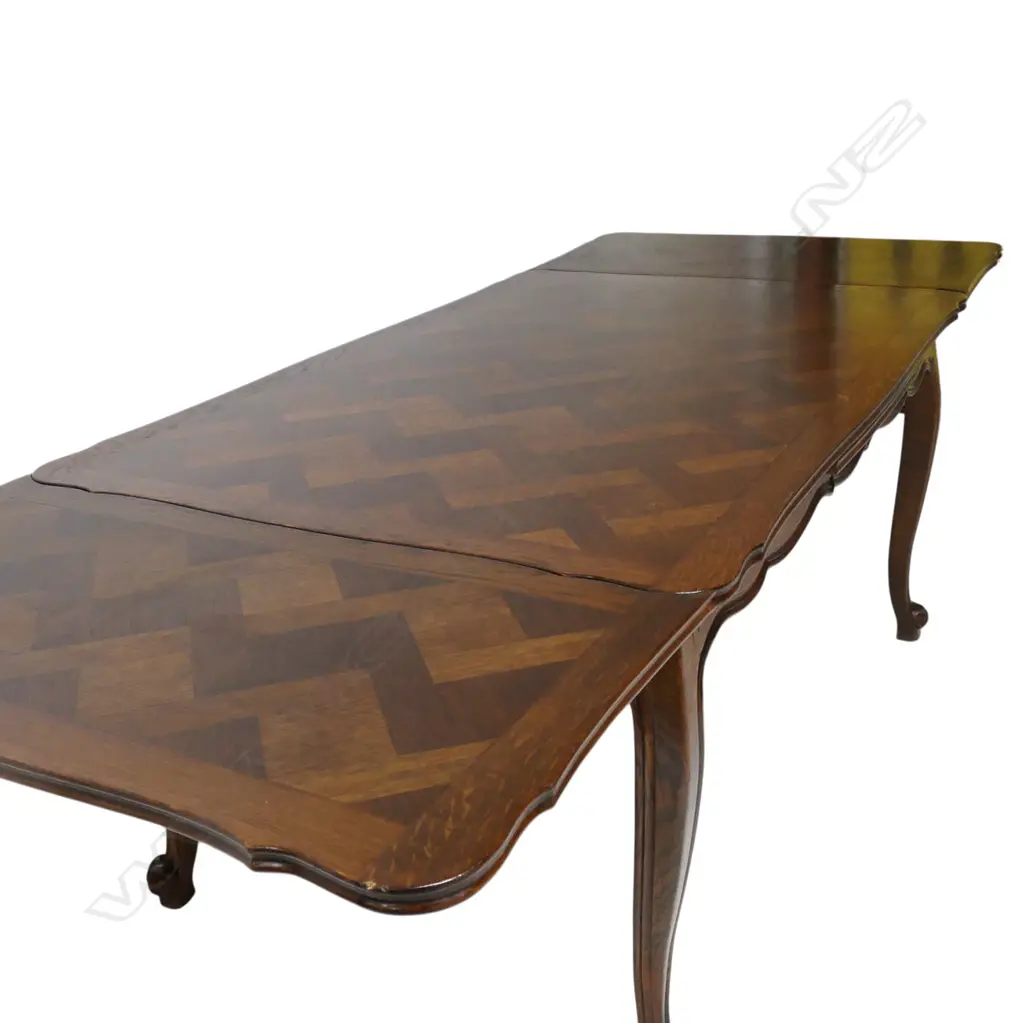 A French parquet extension dining table, Image 1++