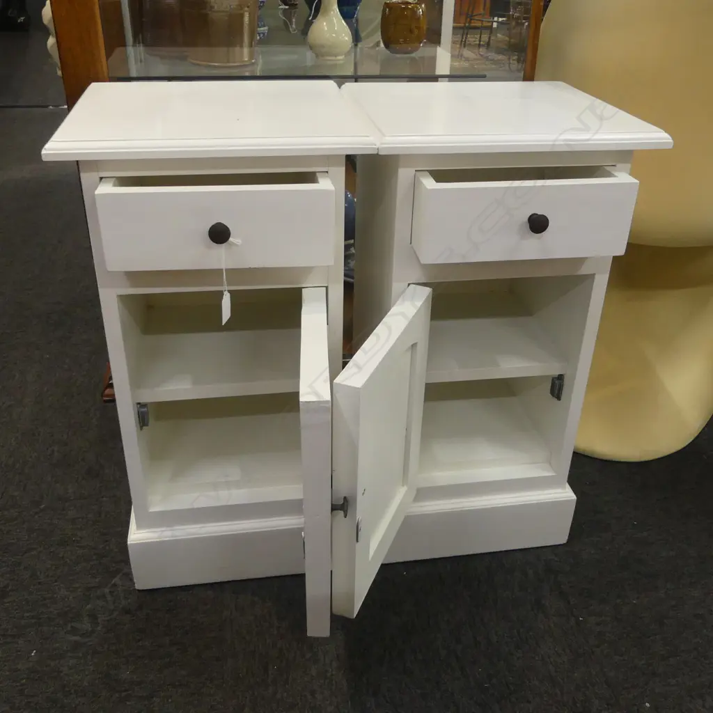PR WHITE BEDSIDE CABINETS 350x315x655mm Image 1++