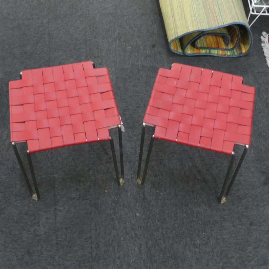 PR STOOLS w. WOVEN RED VINYL SEAT 390x390x390mm Image 1++