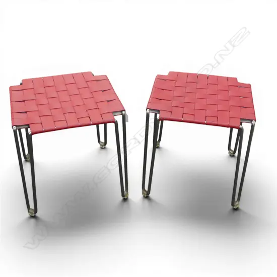 PR STOOLS w. WOVEN RED VINYL SEAT 390x390x390mm