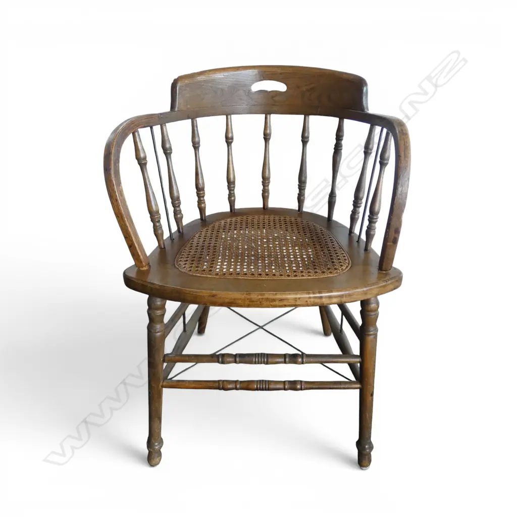 CAPTAINS CHAIR Image 1++