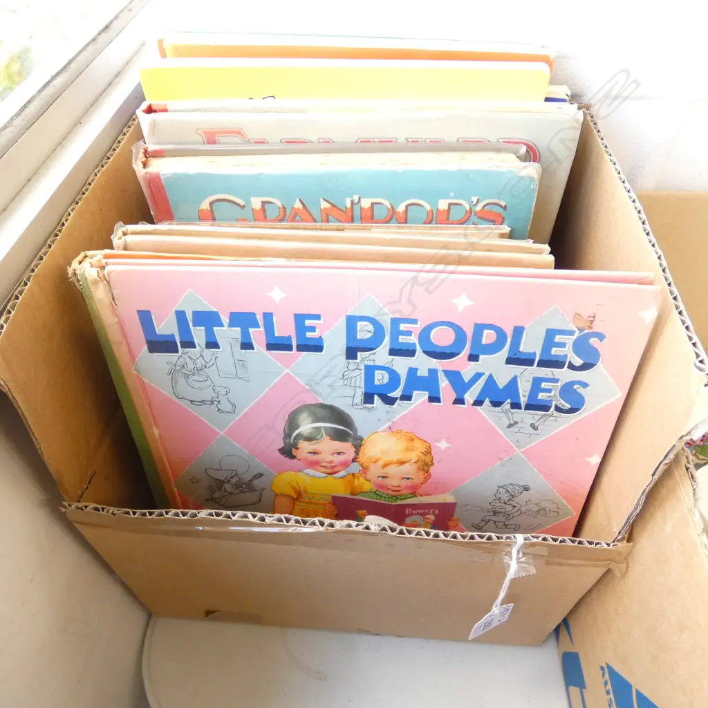COLLECTION VINTAGE CHILDREN'S BOOKS Image 1++