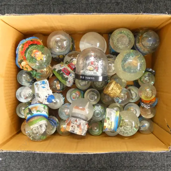 SNOW GLOBE COLLECTION