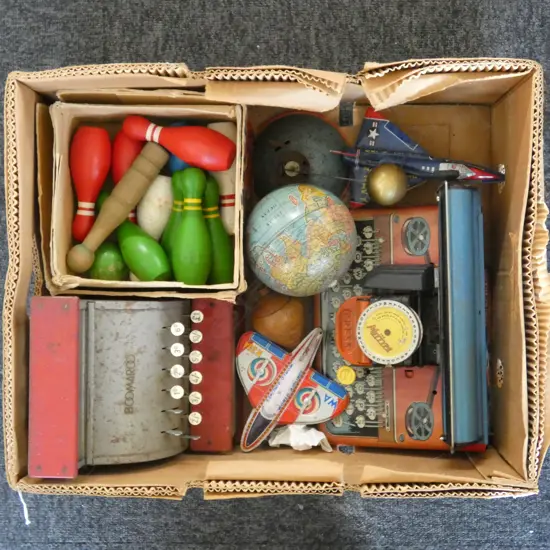 VINTAGE TIN TOYS; CASH REGISTER, TYPEWRITER, PLANES, GLOBE, SKITTLES ETC