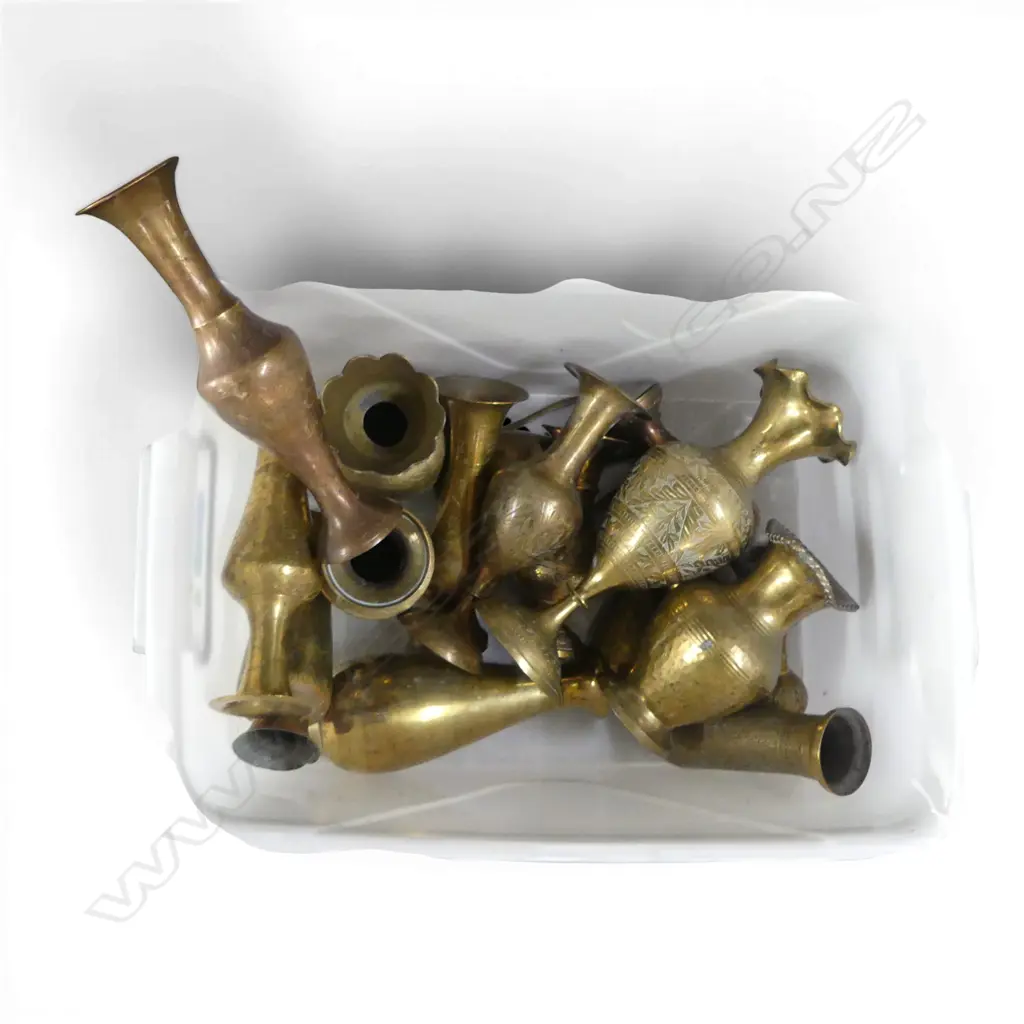 ASST. BRASS VASES Image 1++
