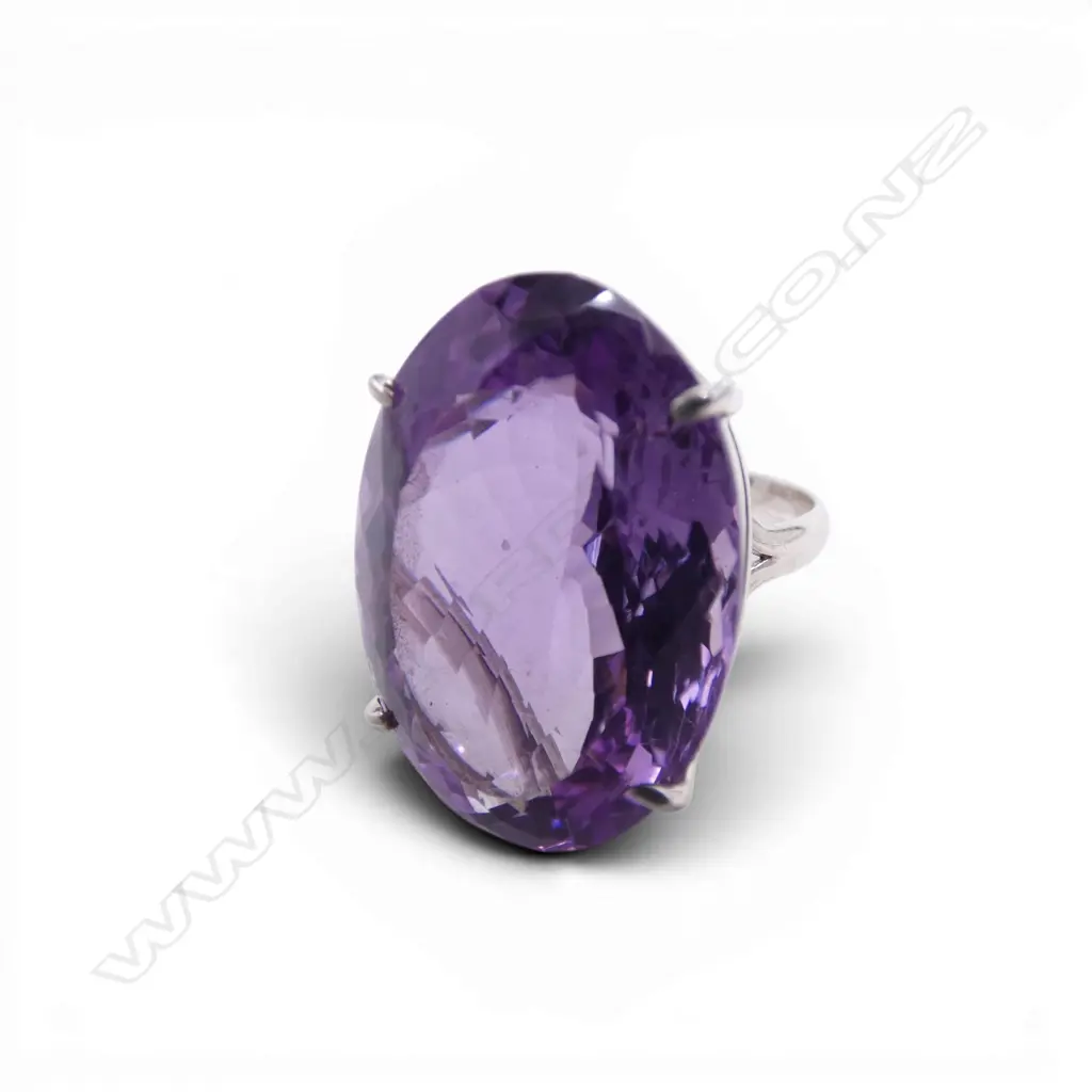 LRG SILVER OVAL CUT AMETHYST RING size Q Image 1++