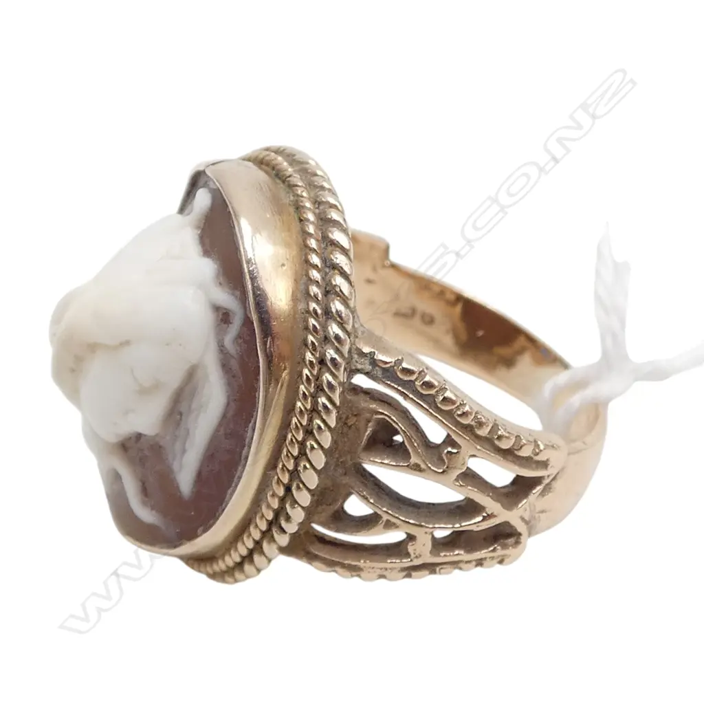 9ct CAMEO RING OF THE GREEK GODDESS HERA 7.19gms N1/2 Image 1++