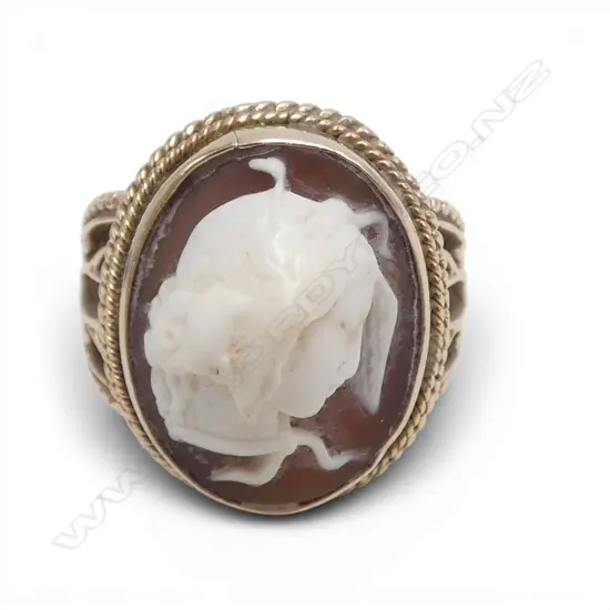 9ct CAMEO RING OF THE GREEK GODDESS HERA 7.19gms N1/2