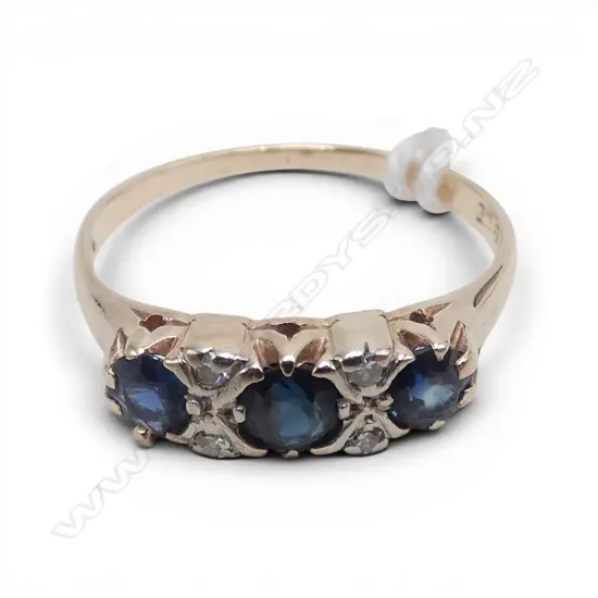 9CT GOLD SAPPHIRE & DIAMOND RING 1.9GMS SIZE P