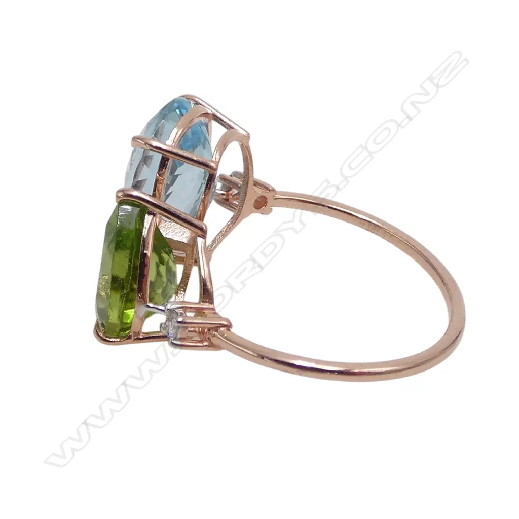 14ct GOLD, DIAMOND, PERIDOT & SKY BLUE TOPAZ RING, 3.26gm SIZE Q Image 1++