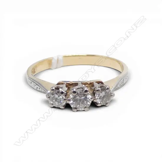 18CT GOLD 3 STONE DIAMOND RING 2.7GMS TOTAL WIEGHT SIZE Q
