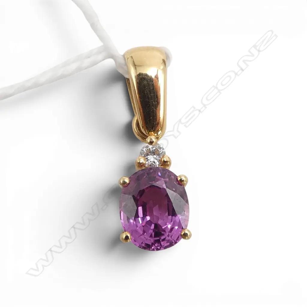 18ct yellow GOLD PINK SAPPHIRE & DIAMOND PENDANT. 2.16gms Image 1++