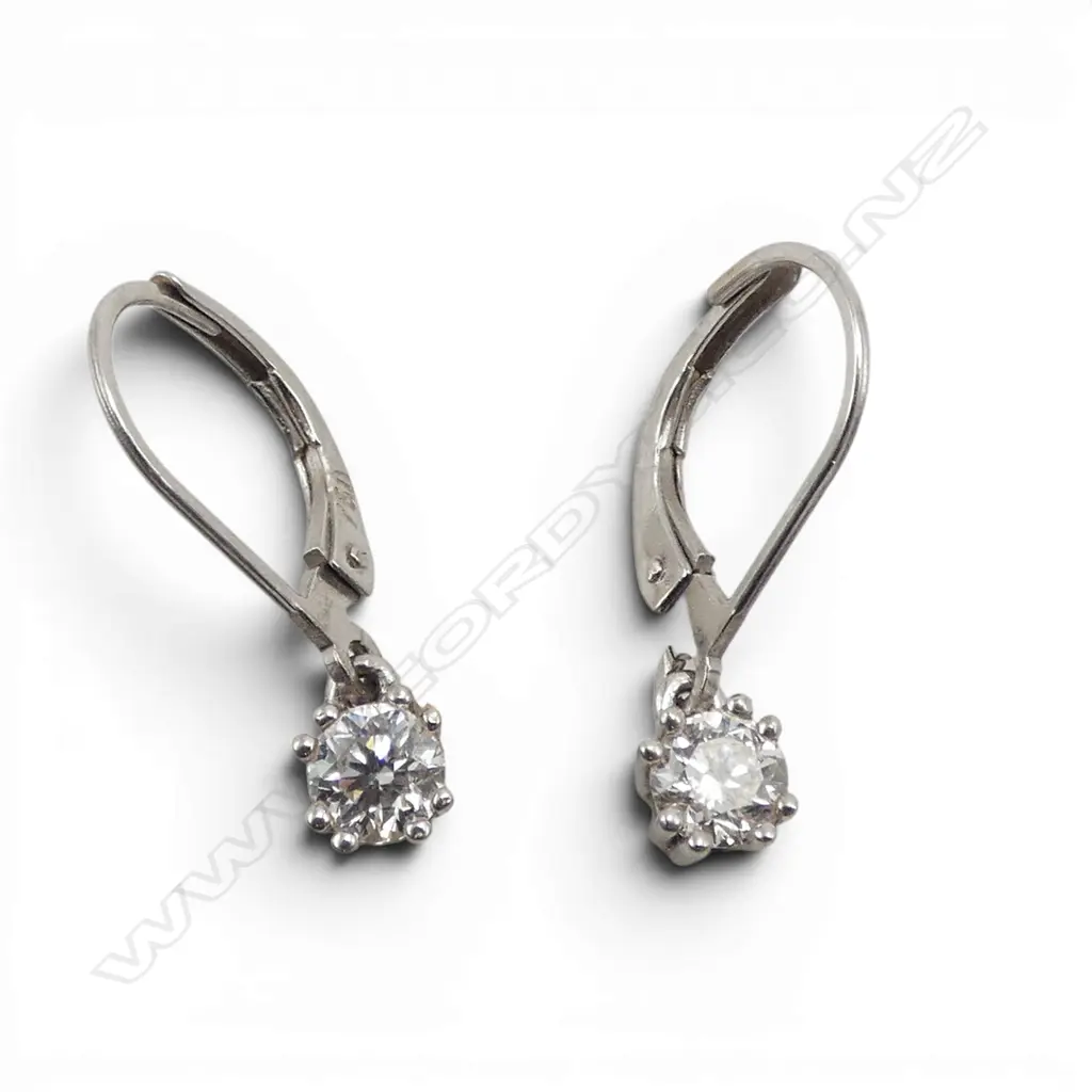 PR 18ct WHITE GOLD & SOLIATAIRE DIAMOND EARRINGS approx. 0.25ct each. 1.76gms Image 1++