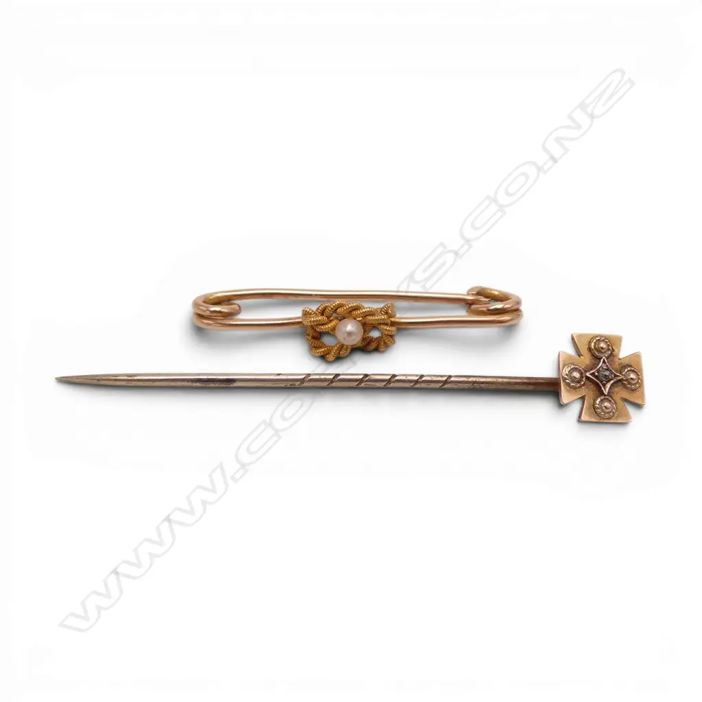 9CT BROOCH 1.7gms (14CT DECORATION), 9CT PIN 0.8gms (METAL ROD) Image 1++
