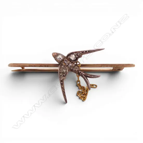 EDWARDIAN GOLD & MINE CUT DIAMOND SET SWALLOW BAR BROOCH 3gms